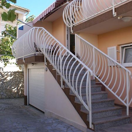 Apartment Anka D Krk Town Extérieur photo